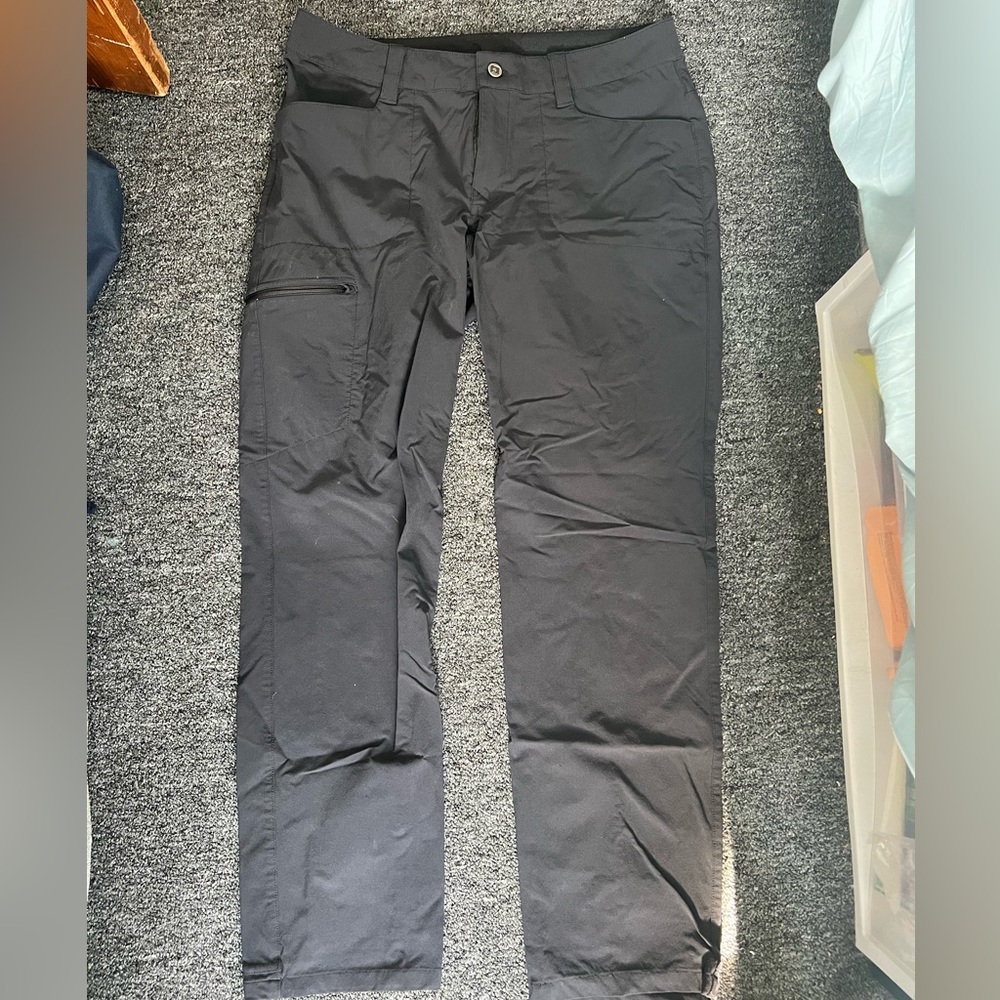 Eastern Mountain Sport Black Women’s Hiking Pants size 6